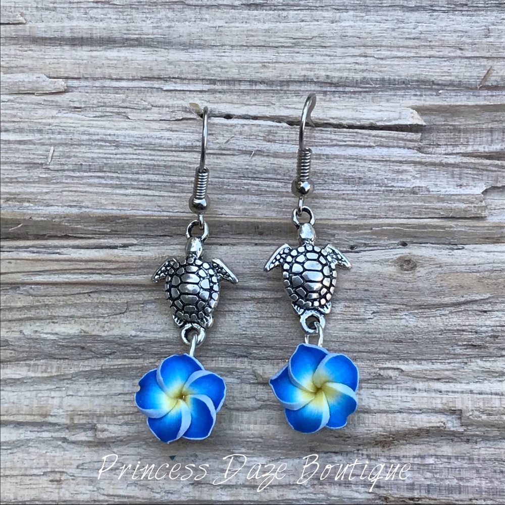 Blue Hawaiian Flower Turtle Dangleโ Earrings
